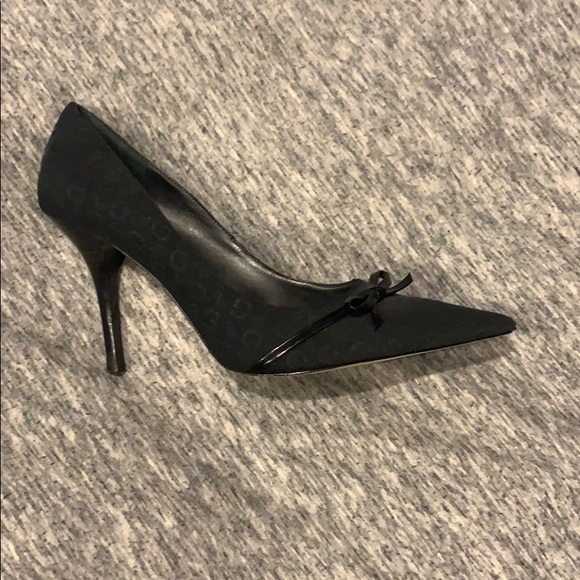 Vintage Guess Pointed Toe Kitten Heels - Picture 2 of 6